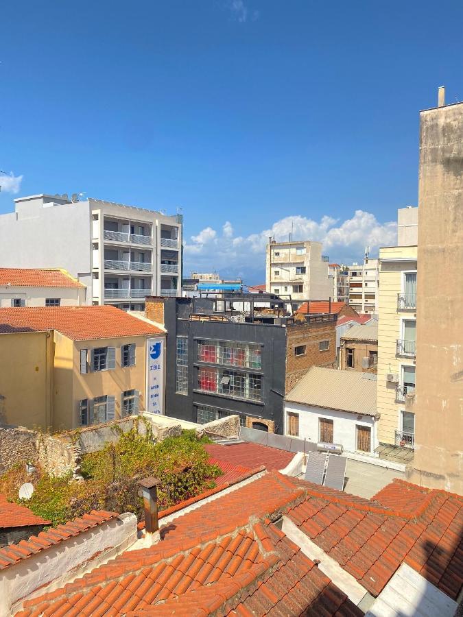 Happy Place! Big, Bright & Central - Ideal For Families And Groups Of Friends Patras Exterior photo