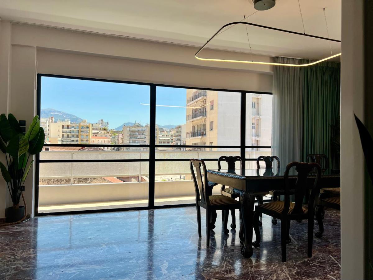 Happy Place! Big, Bright & Central - Ideal For Families And Groups Of Friends Patras Exterior photo